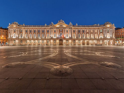 La Place du Capitole, l'épicentre de Toulouse