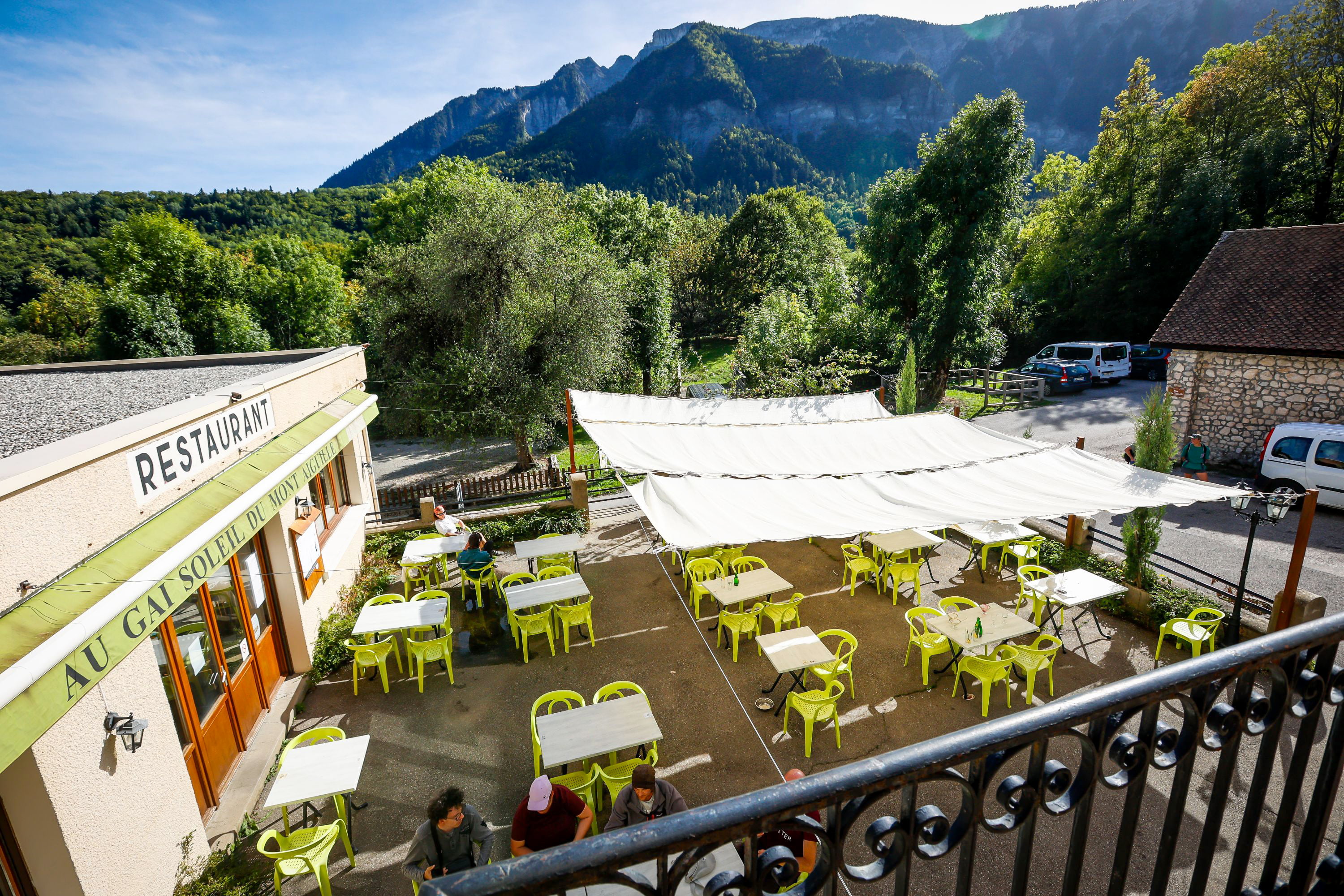 restaurant mont aiguille vercors terrasse