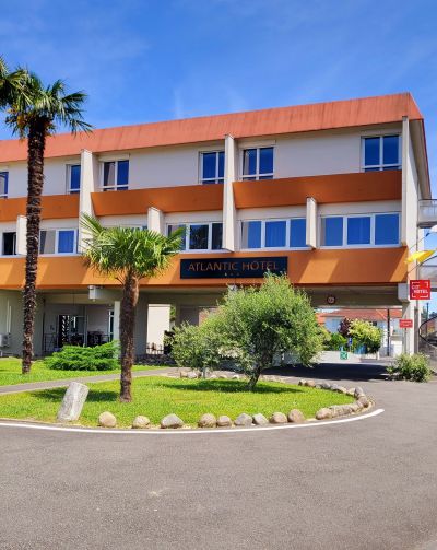 Facade 3 etoiles 2