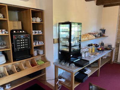 hotel lot petit dejeuner 5