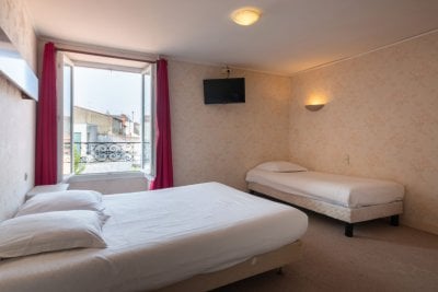 Hotel saint maixent cheval blanc 48