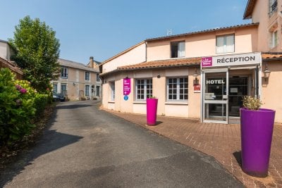 Hotel saint maixent cheval blanc 53