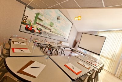 hotel du circuit nevers magny cours 28