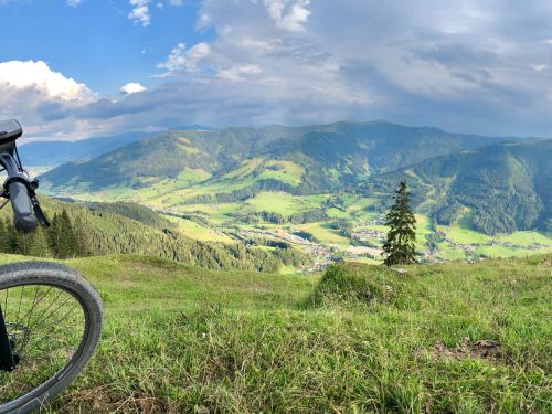 Pyrenees cycle tourism offer