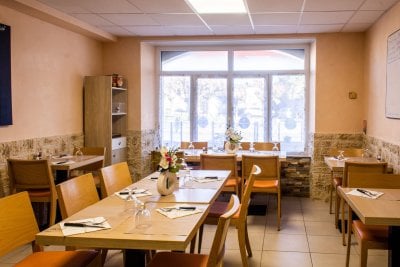 Hotel restaurant le commerce Pontacq 77 1