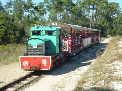 Ptit train de Saint Trojan aY Gatseau hotel oleron