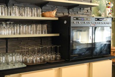 bar a vin au verre cave a vin verre a vin