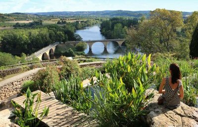 Limeuil Cite Medievale du Perigord et Les Jardins Panoramiques