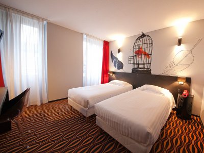 Hotel Clermont Ferrand chambre Urbain DavHotel Jaude 2 2