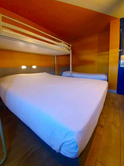 design booking hotel Saint Germain Les Corbeil 19