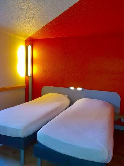 design booking hotel Saint Germain Les Corbeil 20