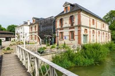 LA MAISON DU CÉLÈBRE PEINTRE AUGUSTE RENOIR