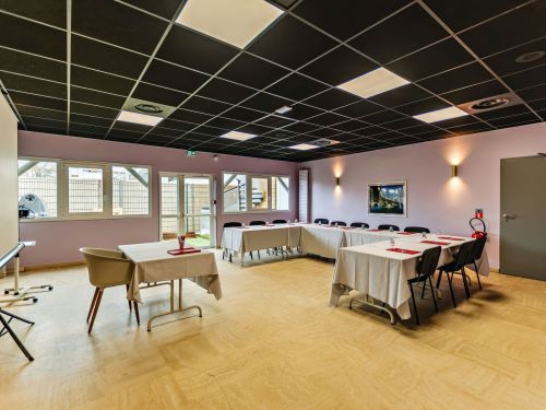 Eclipse hotel decines charpieu lyon 32 1