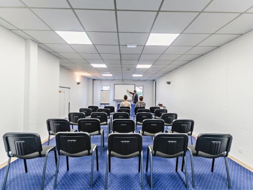Eclipse hotel decines charpieu lyon 35 2 1