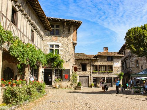 Pérouges