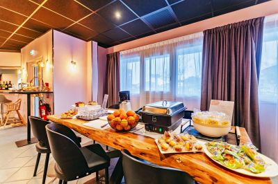 Eclipse hotel decines charpieu lyon 11