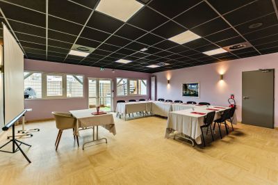 Eclipse hotel decines charpieu lyon 32