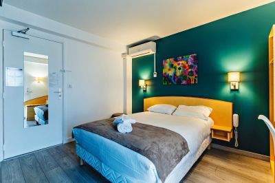 Eclipse hotel decines charpieu lyon 4 1
