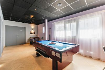 Eclipse hotel decines charpieu lyon billard