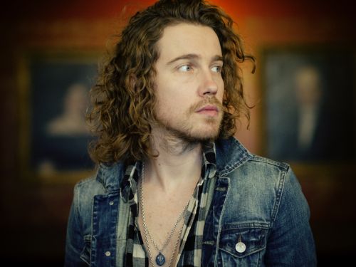  Julien Doré, un Spectacle Onirique aux Arènes !