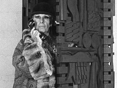 Immersion dans l’univers sculptural de Louise Nevelson  
