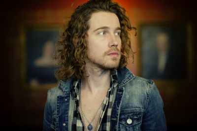  Julien Doré, un Spectacle Onirique aux Arènes !