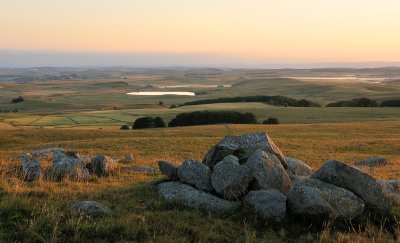 blocs erratiques plateau aubrac