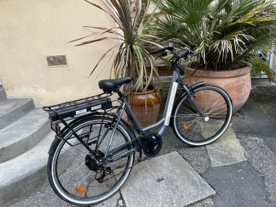 Alquiler de bicicletas y garaje