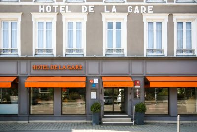 Hotel de la Gare Troyes facade 3