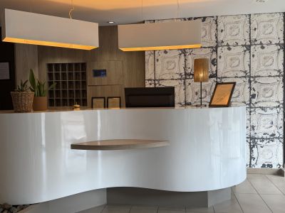 Reception Hotel de la Gare de Troyes 002