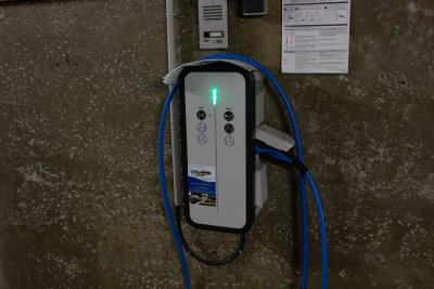 Borne de recharge pour véhicule électrique