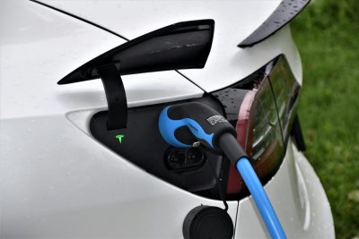 Bornes de recharge véhicules électriques 