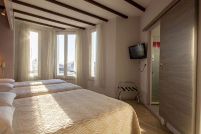 Hotel Aragon perpignan centre chambre 24