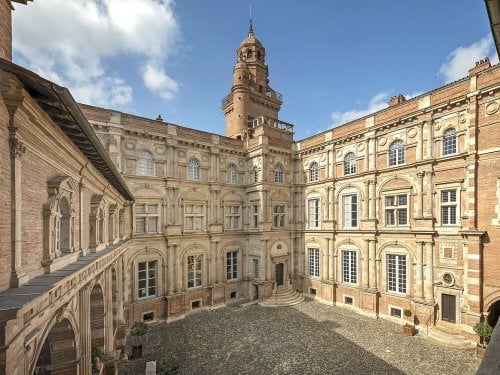 Venga a admirar uno de los hoteles más antiguos de Toulouse