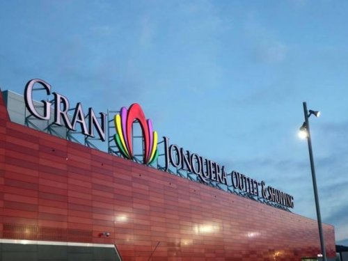 Gran Jonquera Outlet & Shopping