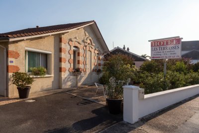 Hotel Les Terrasses Verdon sur Mer  75 1