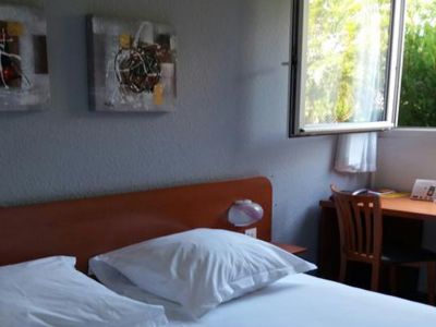 chambre eco double agen hotel 1