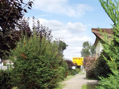 hotel restaurant agen boe hotel du lac entree