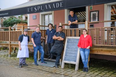 equipe restaurant hotel lesplanade le pellerin 1