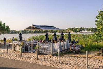 terrasse bord loire bac le pellerin lesplanade