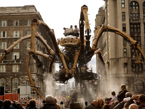 Défilé des machines : Le Gardien du Temple
