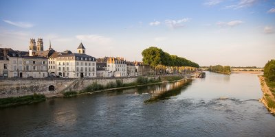 1280px La Loire a Orleans