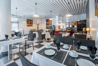 le lion dor hotel restaurant marmande centre R1 1