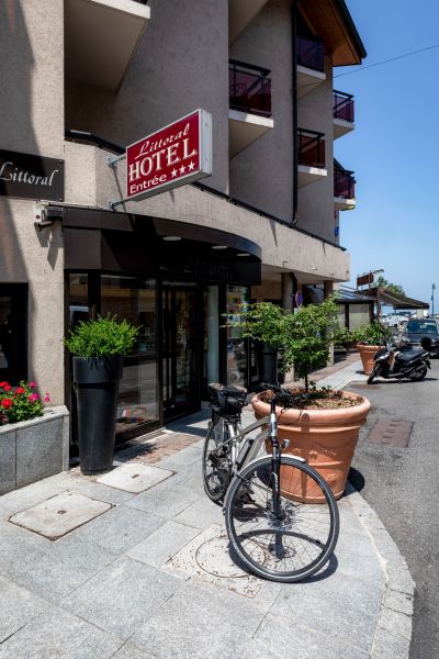 Littoral hotel evian les bains 81