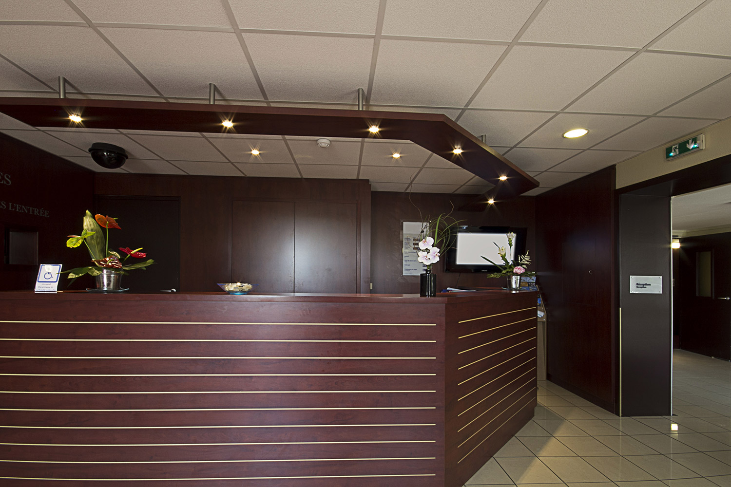 Kyriad Hotel Lormont Les 4 Pavillons | OFFICIAL SITE