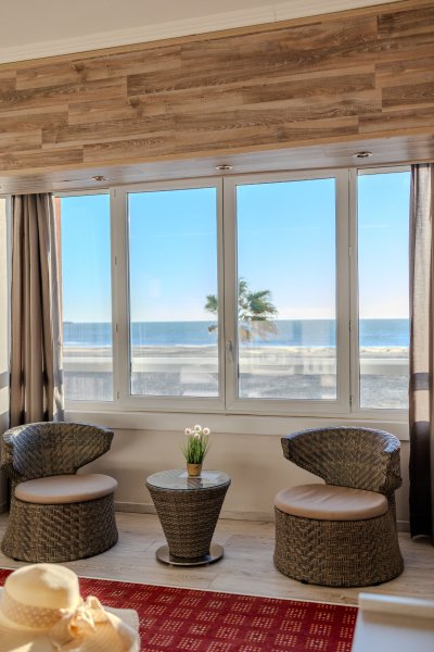 LOGIS HOTEL LE MEDITERRANEE 49 1