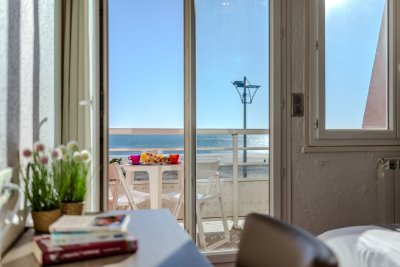 LOGIS HOTEL LE MEDITERRANEE 81 1
