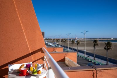 LOGIS HOTEL LE MEDITERRANEE 90 1