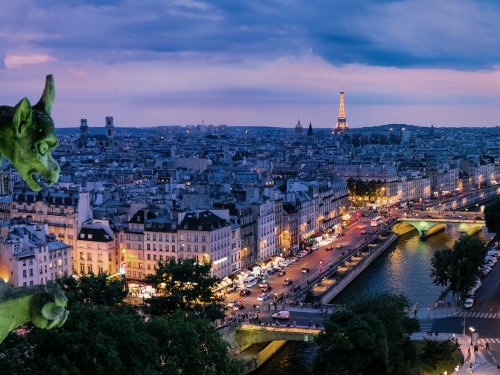 Vida nocturna en el Barrio Latino de París
