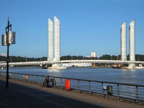 balade deux ponts bordeaux pont de pierre pont chaban delmas hotel centre ville